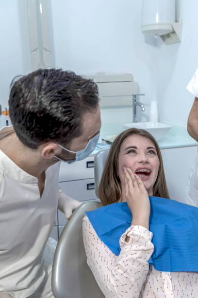 Best Emergency Denture Repair in Isle Of Hope, GA